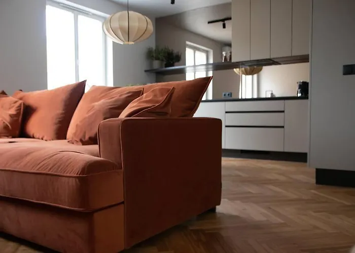 New Chic & Minimal Old Town Flat